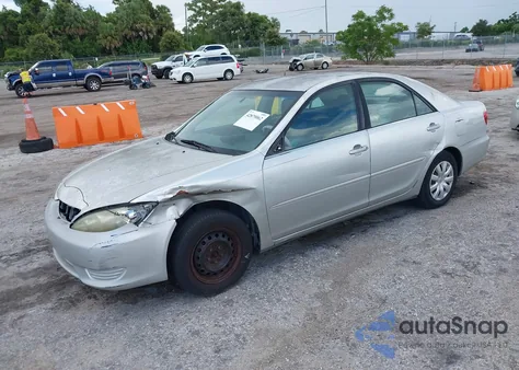 2005 Toyota Camry Std z USA, uszkodzony, nr VIN 4T1BE32K85U974198